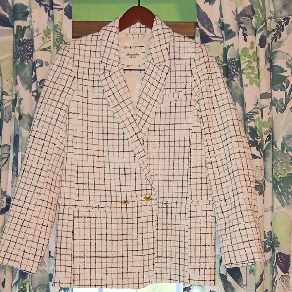 Abercrombie & Firch Elegant White Checkered Blazer    Size Small